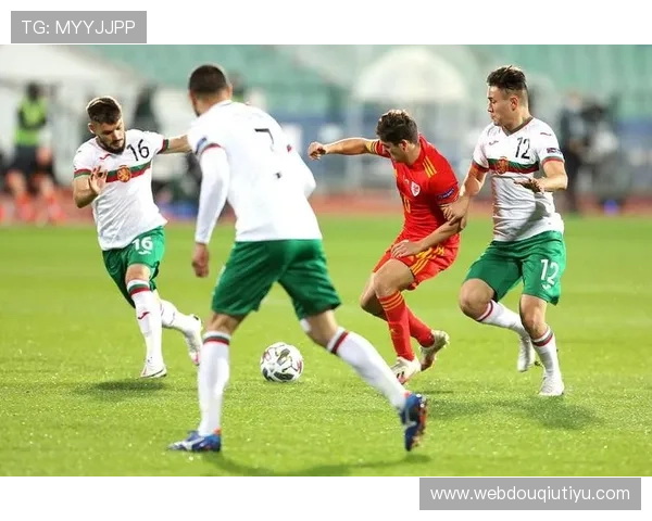 斗球tvios官方最新版下载入口，享受高清足球直播和丰富赛事内容