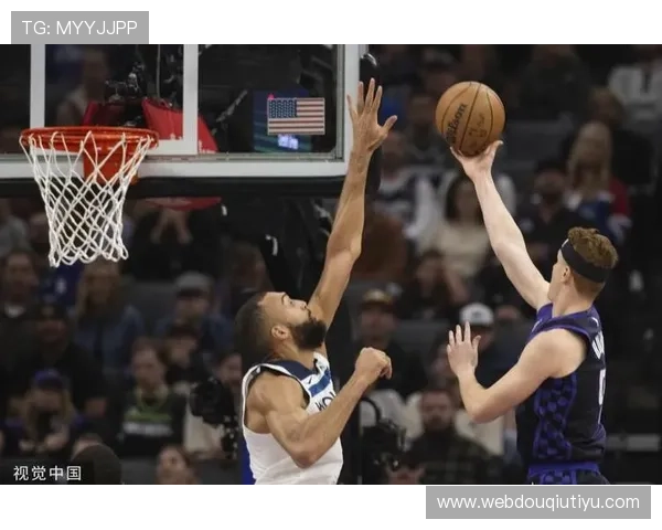 斗球篮球直播在线观看专业解说带你深入了解每一场激烈对决